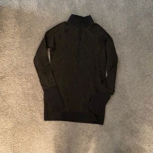 Size 4 Lululemon Half Zip pullover